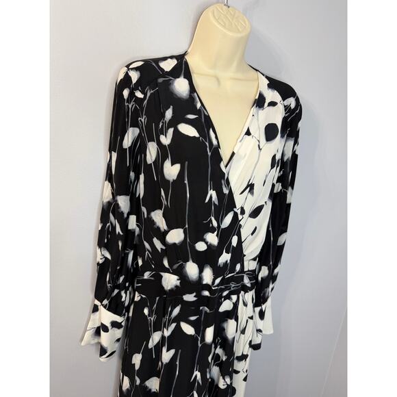 EQUIPMENT Neema Asymmetric Wrap-effect Floral Georgette Maxi DressTrue Black 2 - Picture 3 of 15